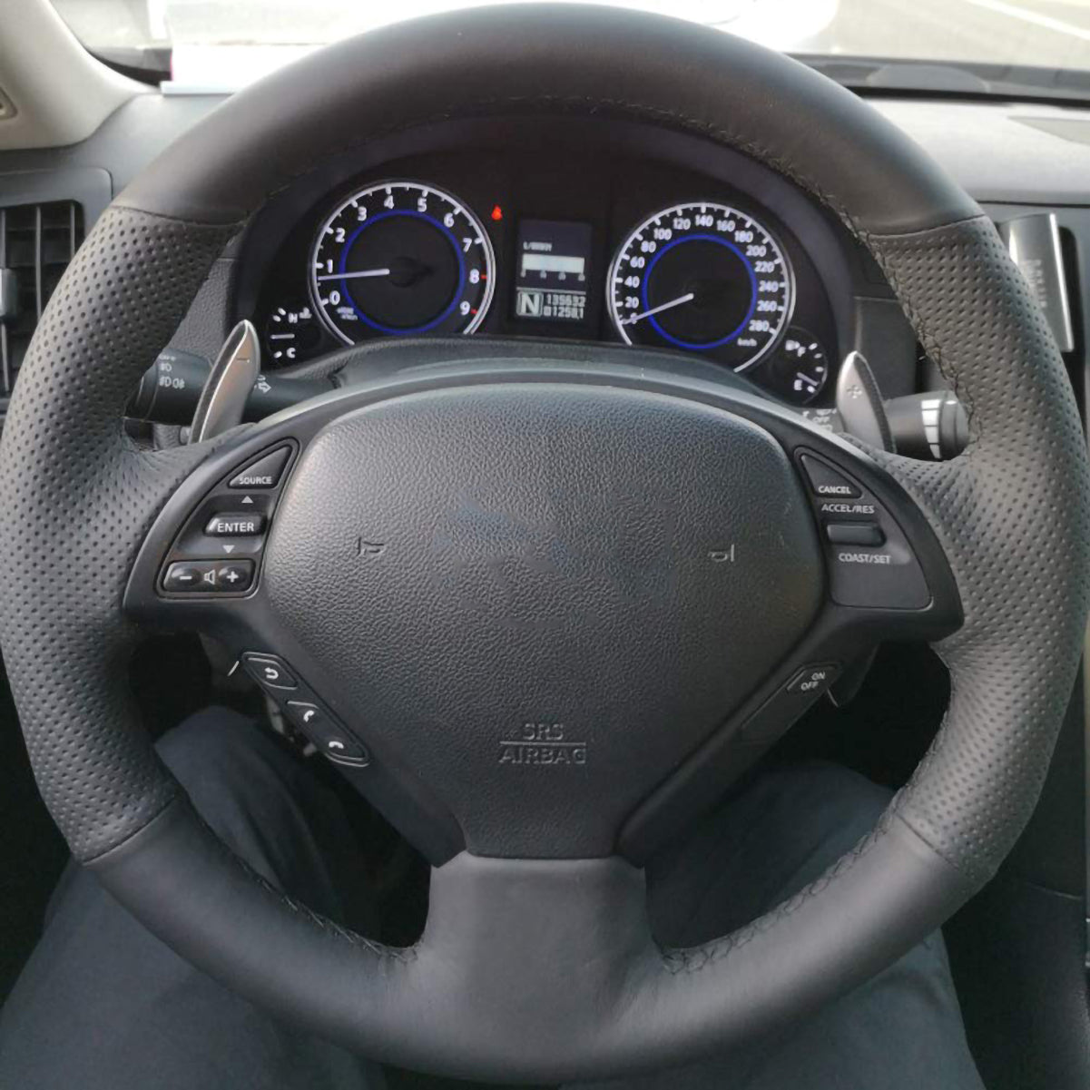 Loncky® Custom Hand Stitched OEM Leather Steering Wheel Cover for Infiniti G37/ Infiniti G35/ Infiniti EX35 /Infiniti EX25/ Infiniti EX37/ Infiniti Q60/ Infiniti QX50/Infiniti Q40/Infiniti IPL G Accessories